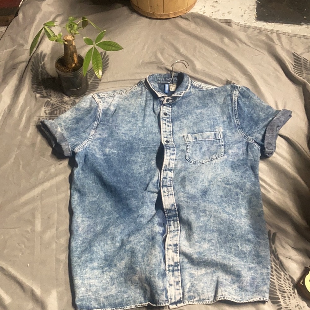 H&M acid wash denim button-down polo